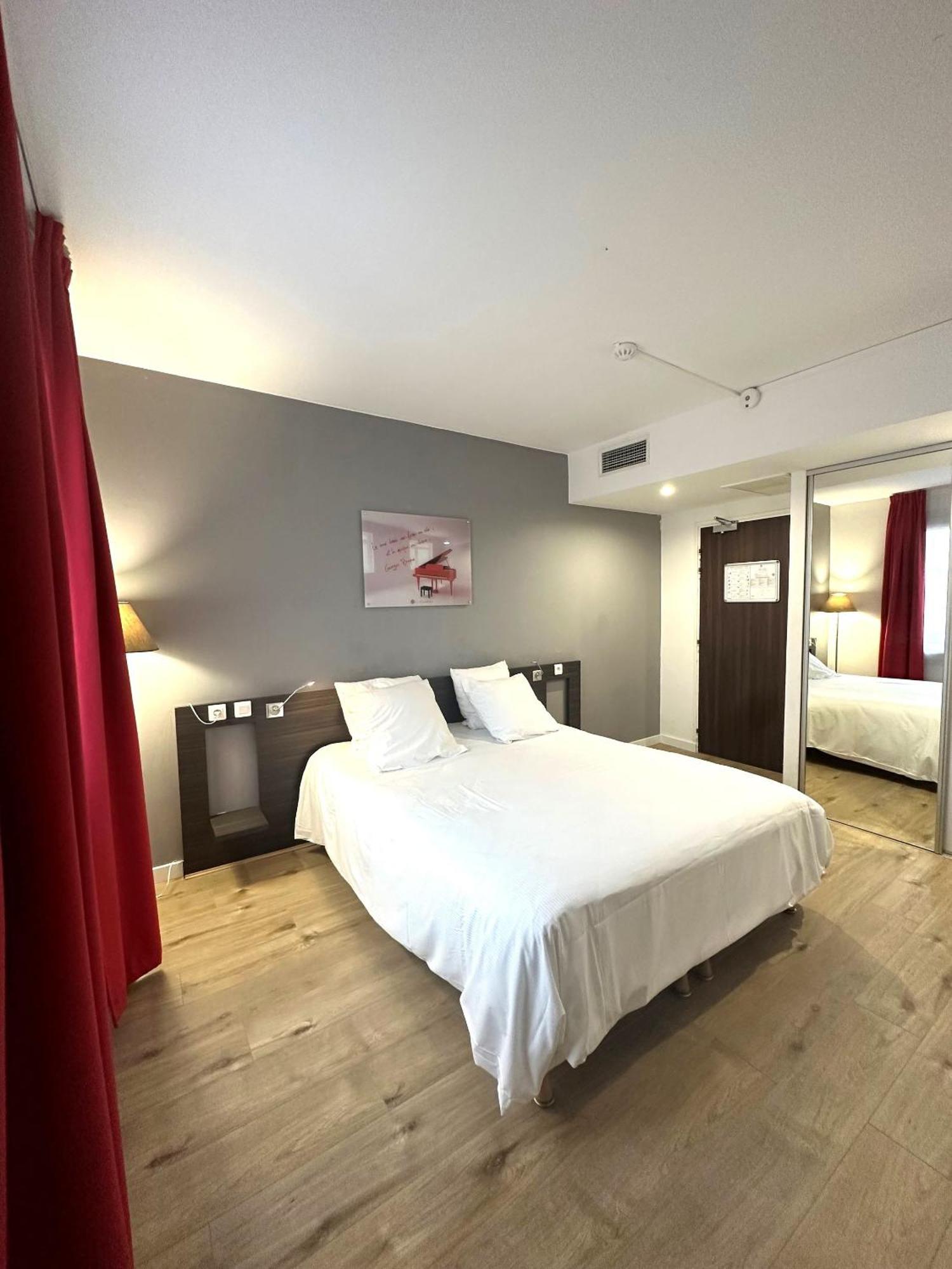 Le Cousture Hotel